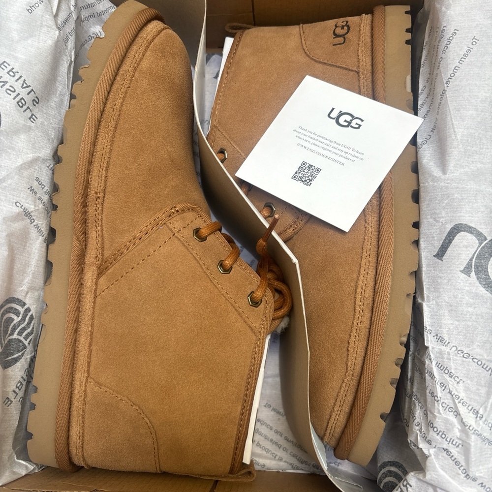 UGG Men’s Chukka Boots in Chestnut Suede